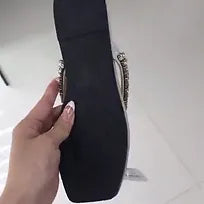 Wholesale sandals  24 pairs on the caisse