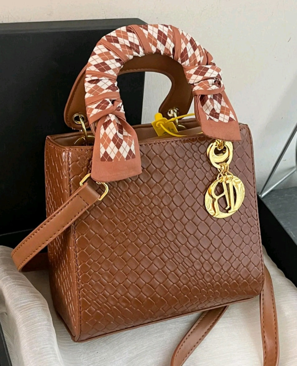 2024 new fashion luxury retro woven